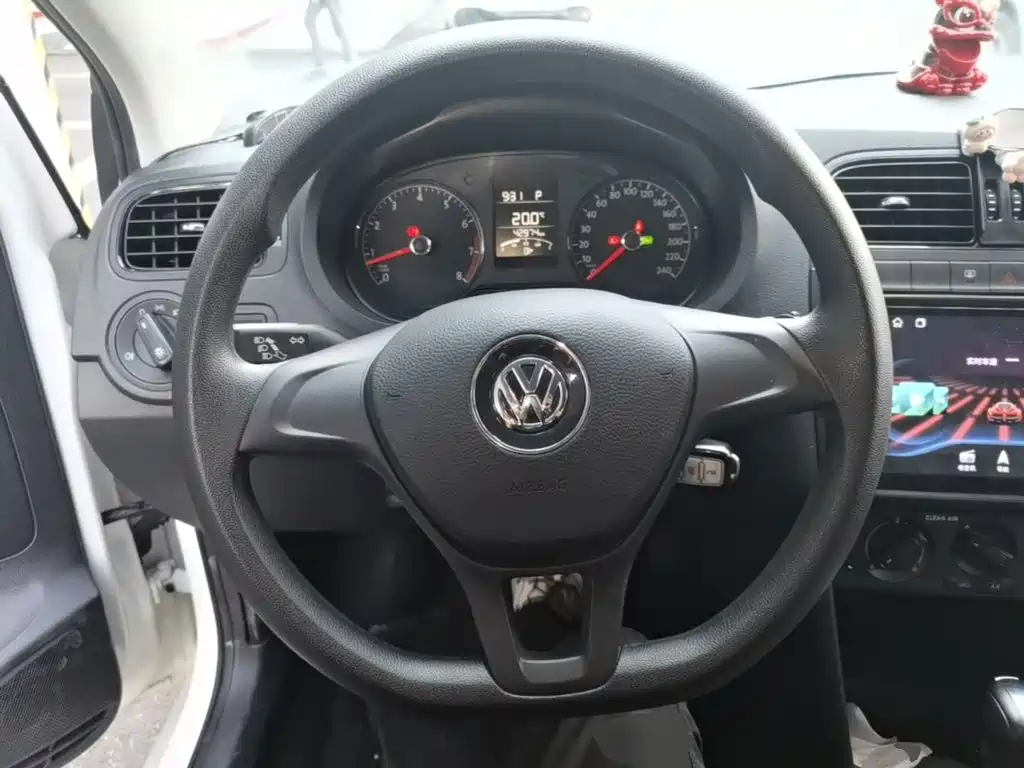 Volkswagen Polo — миниатюра 11