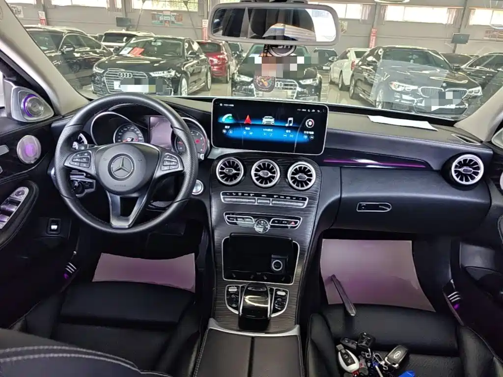 Mercedes-Benz C-Class — миниатюра 10
