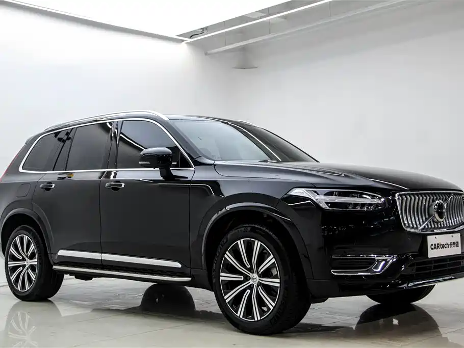 Volvo XC90 2023 B6 Luxury 7 мест