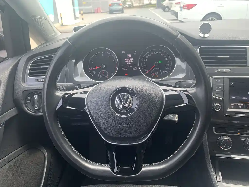Volkswagen Golf 2016 230TSI AT Comfort