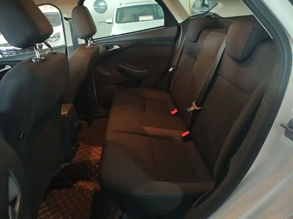 Ford Focus — миниатюра 17
