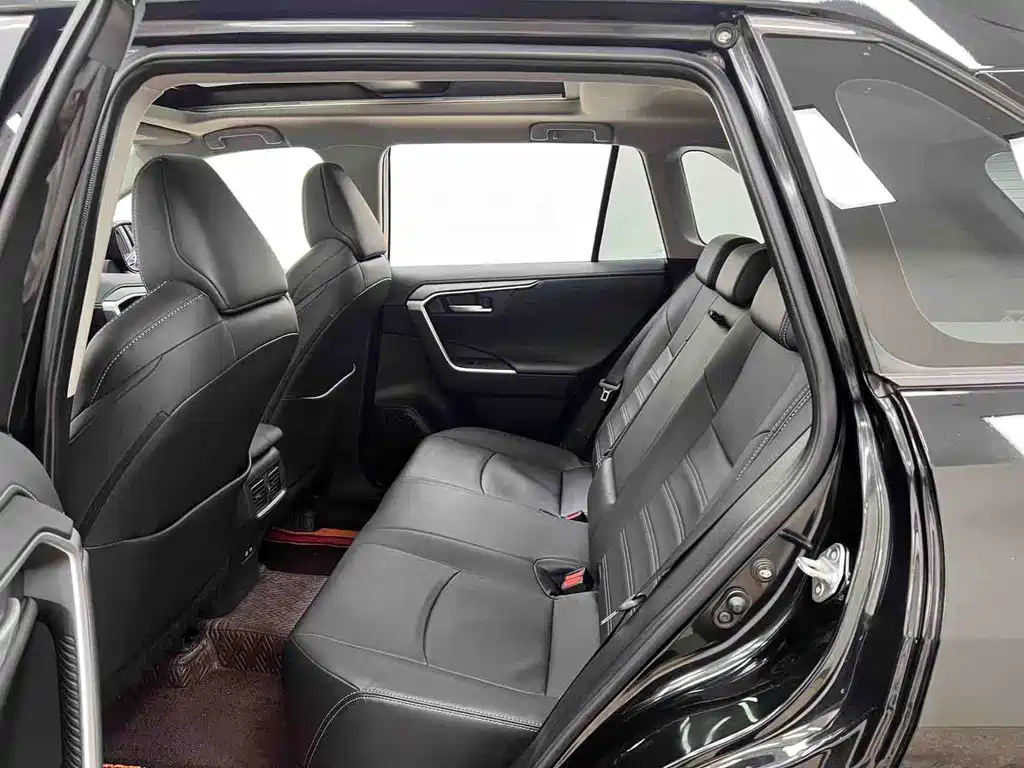 Toyota Wildlander — миниатюра 12