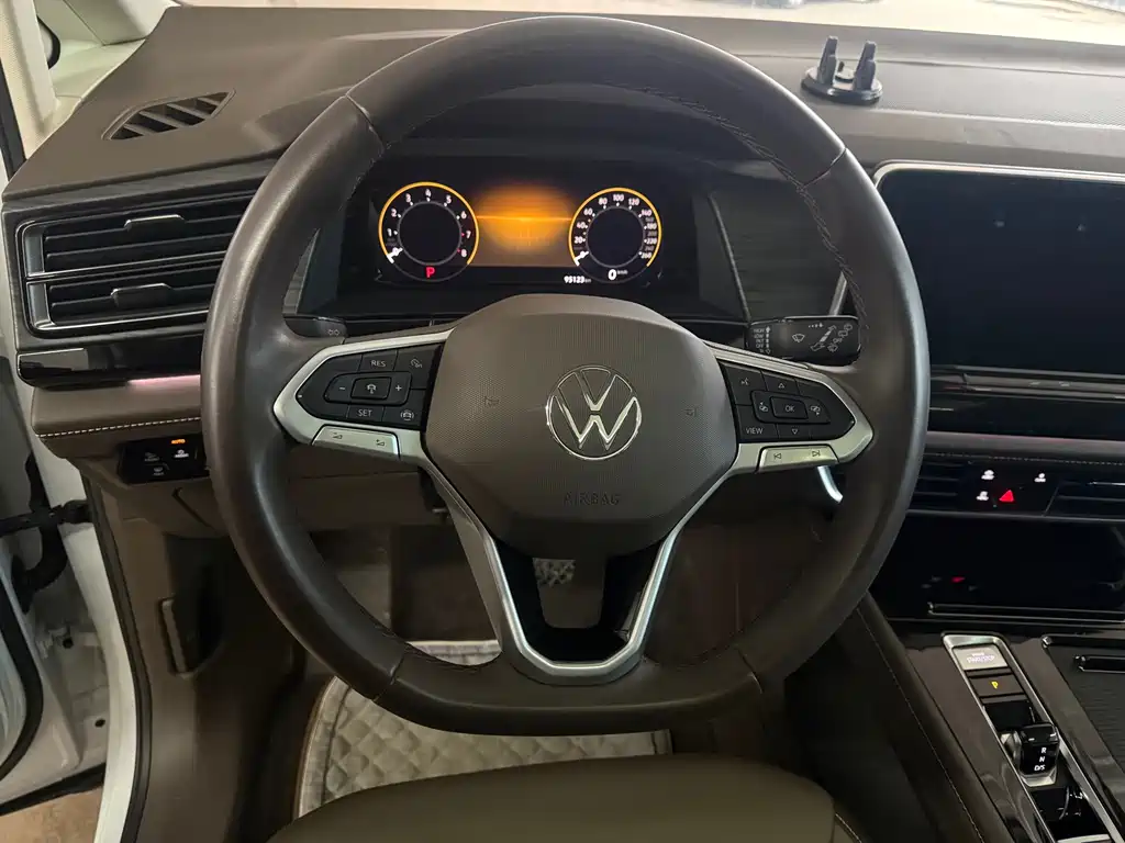 Volkswagen Viloran 330TSI Luxury Edition, фото 8