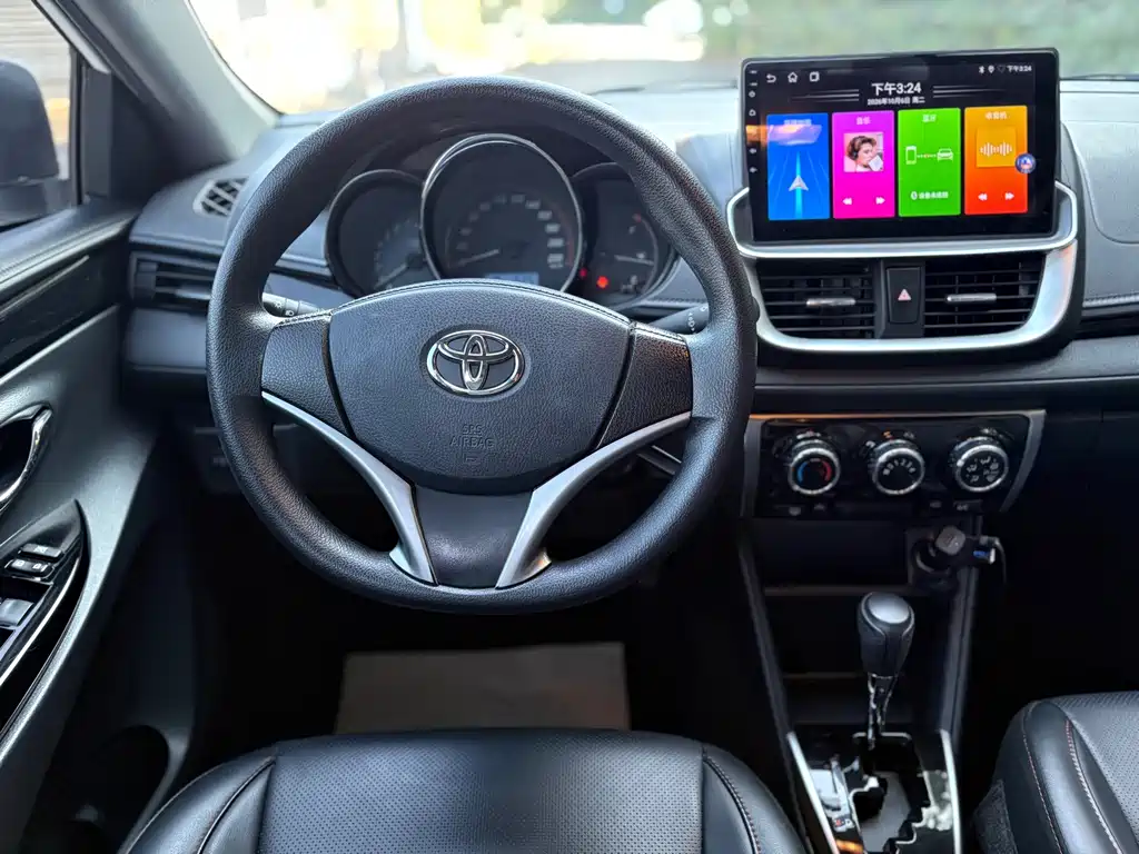 Toyota Yaris L — миниатюра 8