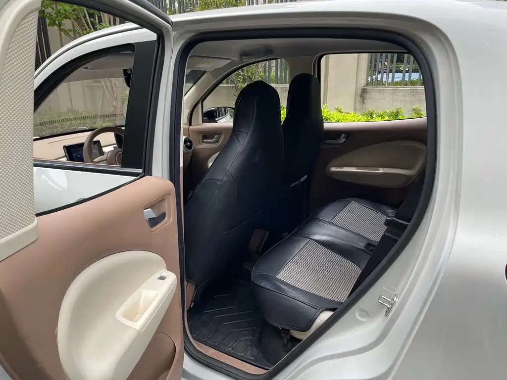 Wuling MINIEV — миниатюра 5