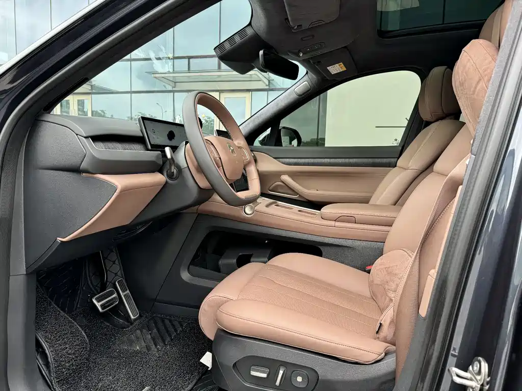 NIO ES8 — миниатюра 10