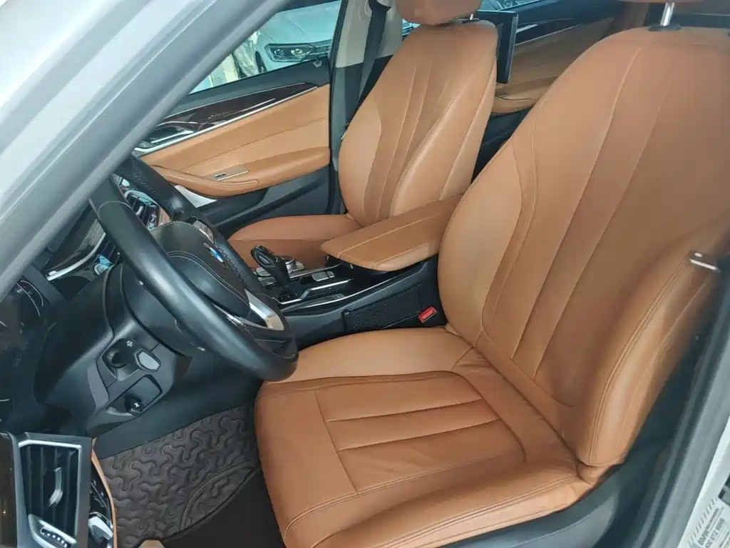 BMW 5 Series — миниатюра 15