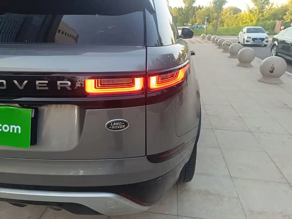 Land Rover Velar — миниатюра 8