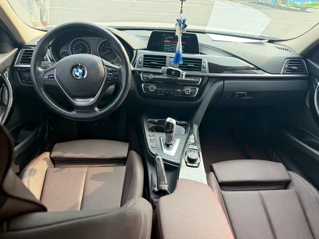 BMW 3 Series — миниатюра 10