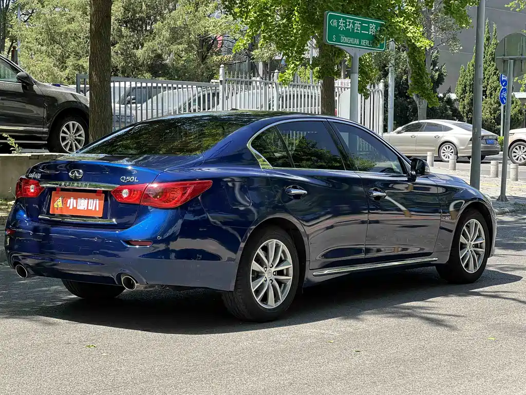 Infiniti Q50L 2016 2.0T Enjoy