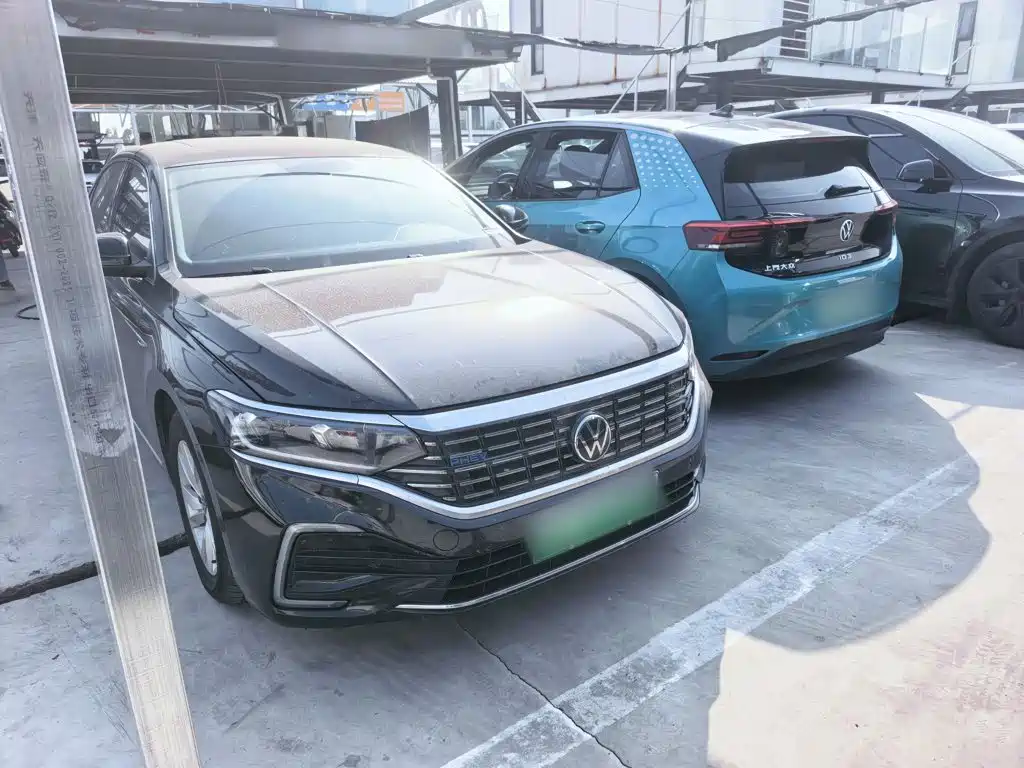 Volkswagen Passat PHEV — миниатюра 4