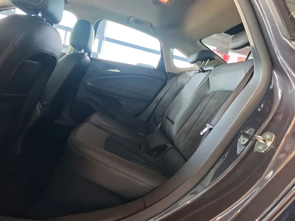 Buick Verano — миниатюра 13
