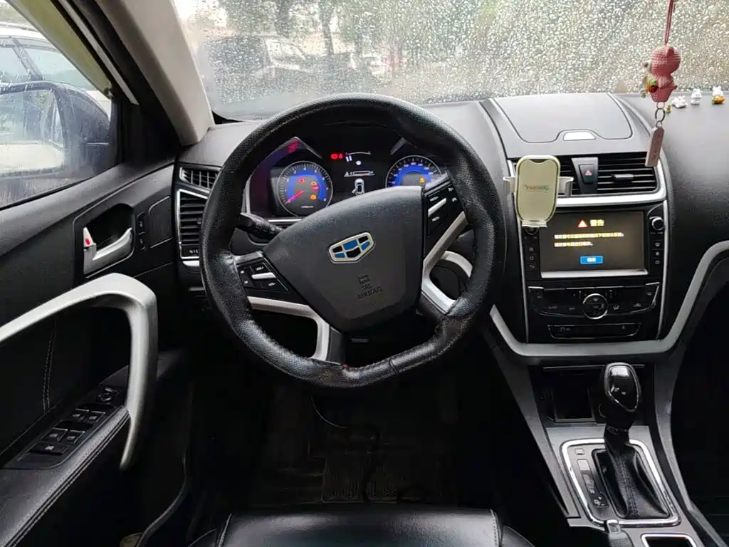 Geely Emgrand — миниатюра 15