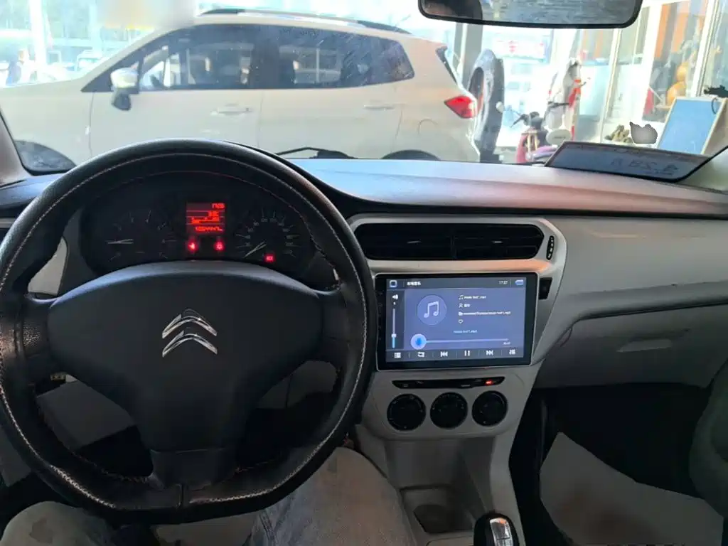 Citroen Elysee — миниатюра 10