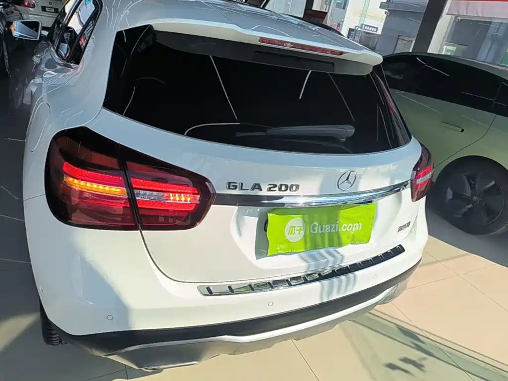Mercedes-Benz GLA — миниатюра 6