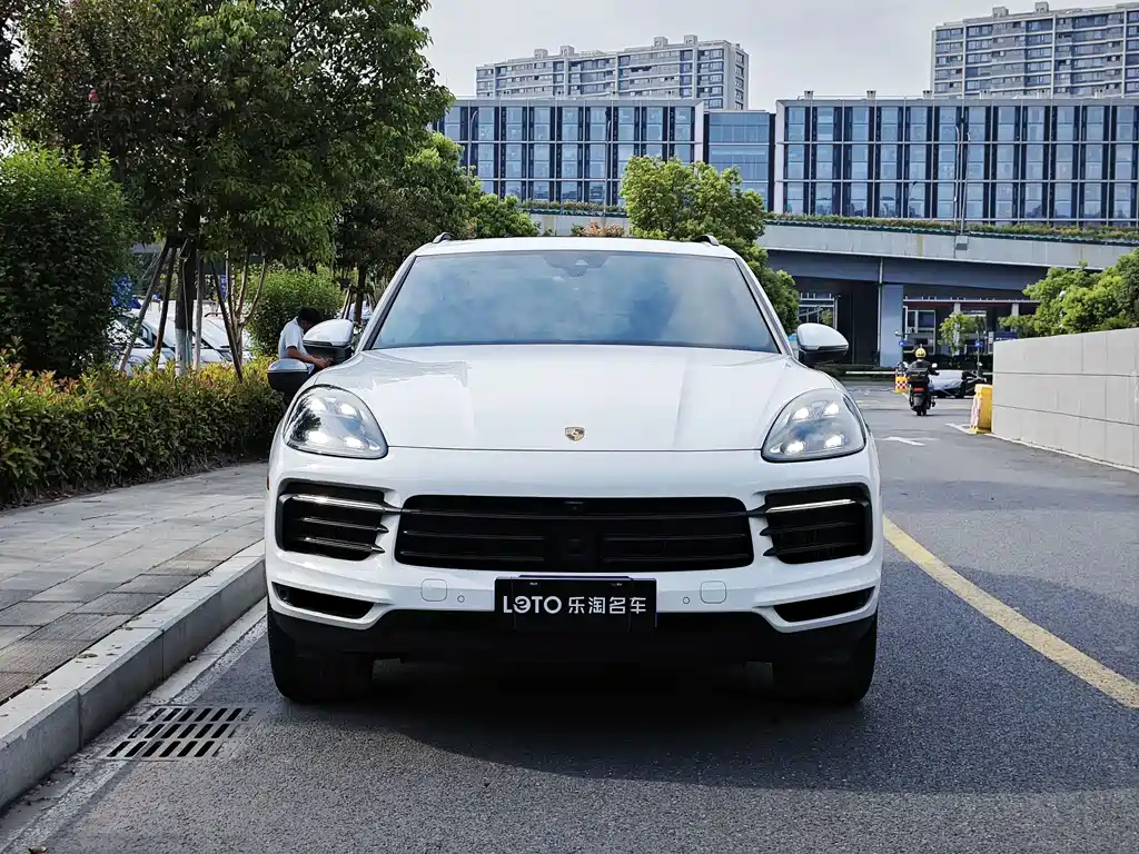 Porsche Cayenne — миниатюра 2