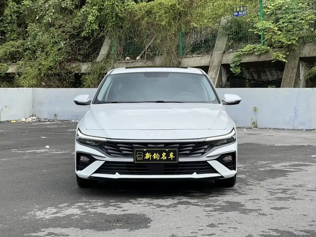 Hyundai Elantra — миниатюра 2