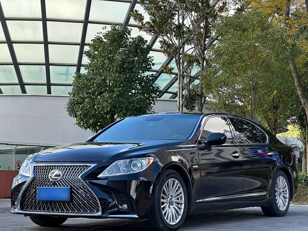 Lexus LS 2008