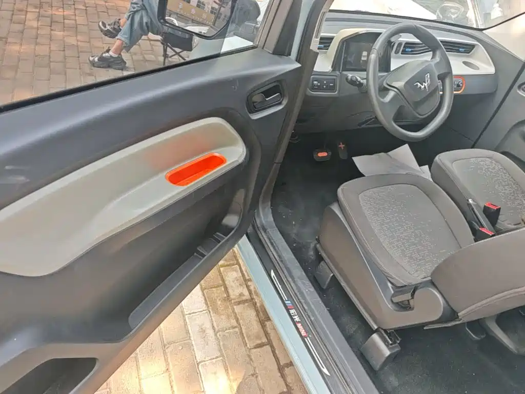 Wuling MINIEV — миниатюра 16