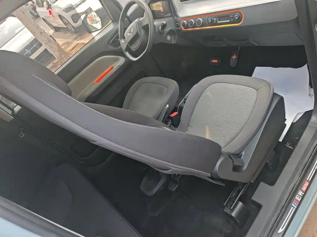 Wuling MINIEV — миниатюра 25