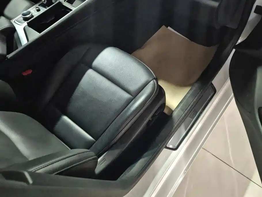Cadillac CT5 — миниатюра 8