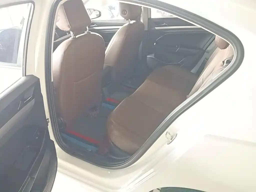 Volkswagen Bora — миниатюра 17