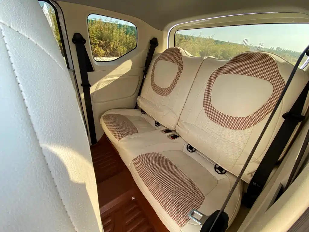 Wuling MINIEV — миниатюра 8