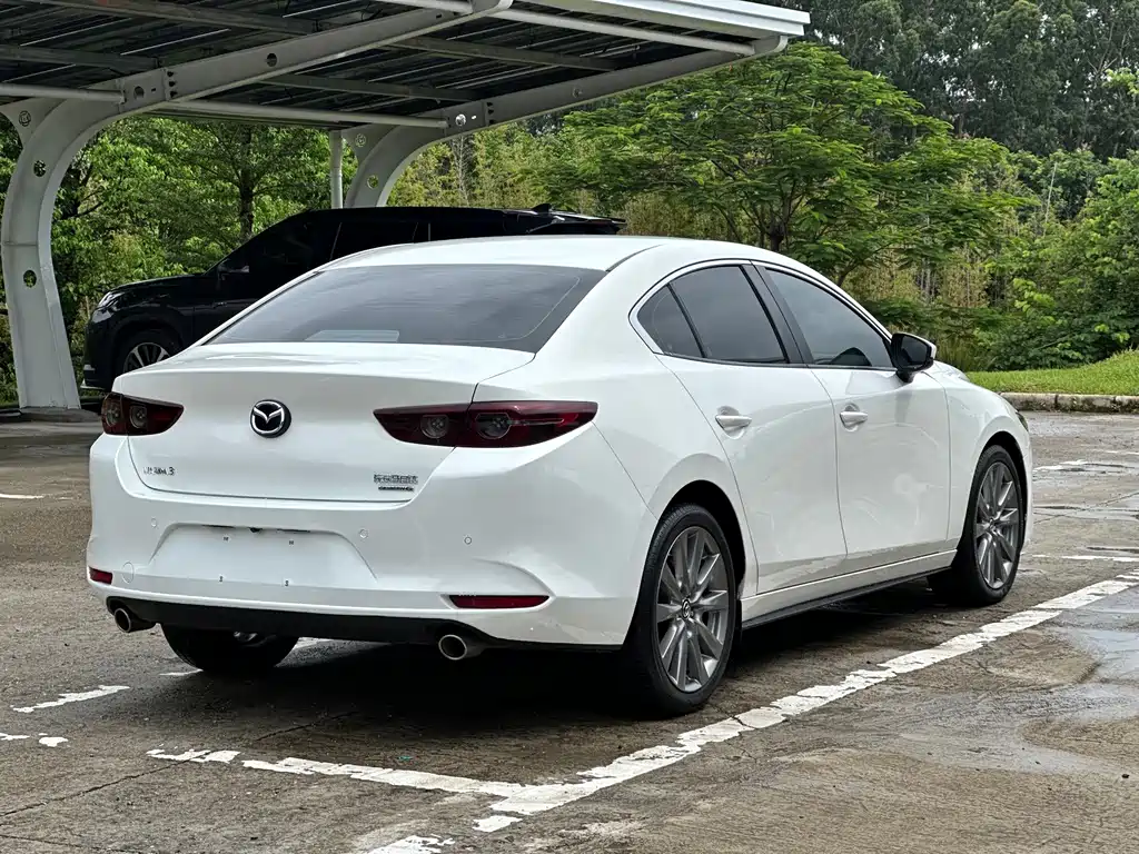 Mazda 3 Axela — миниатюра 8