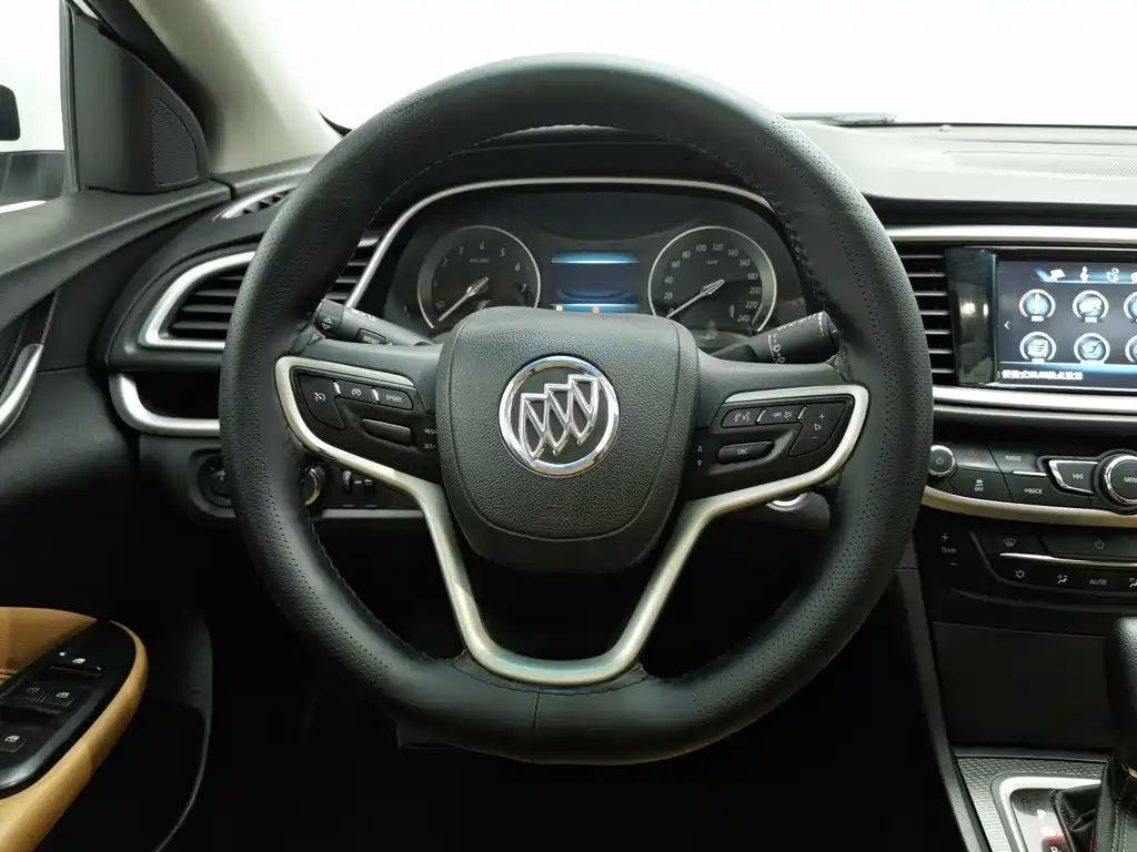 Buick Excelle — миниатюра 11