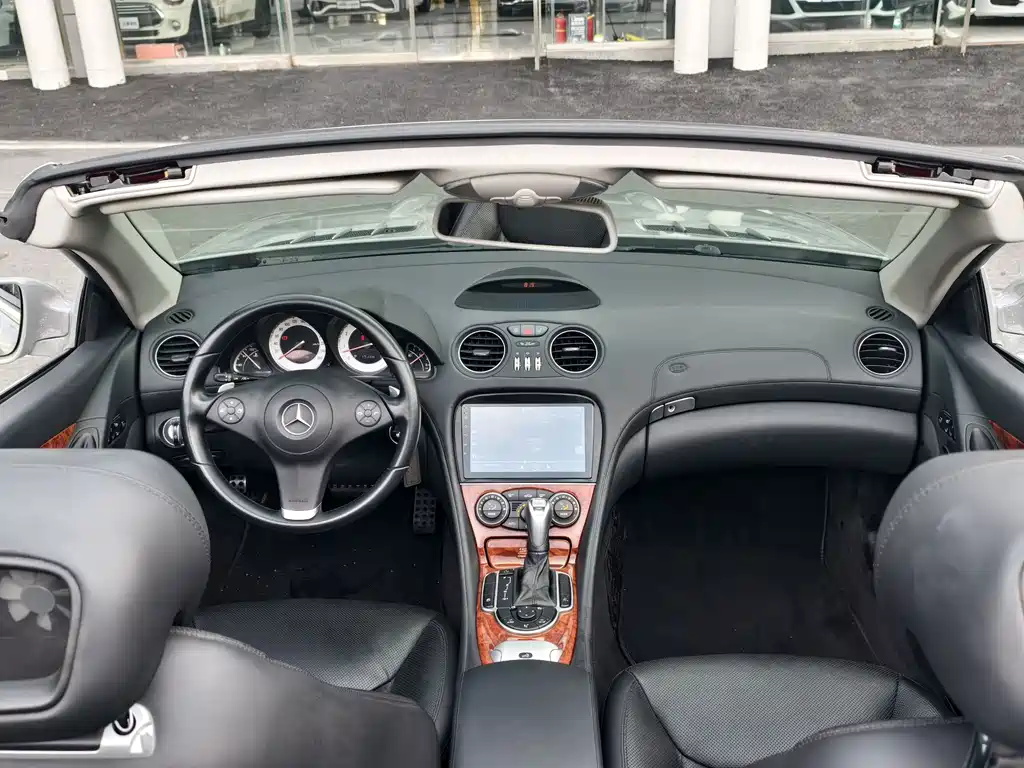 Mercedes-Benz SL-Class — миниатюра 14