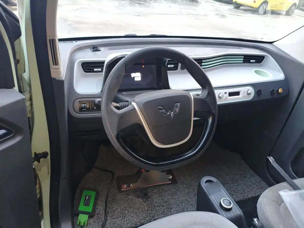 Wuling MINIEV — миниатюра 11