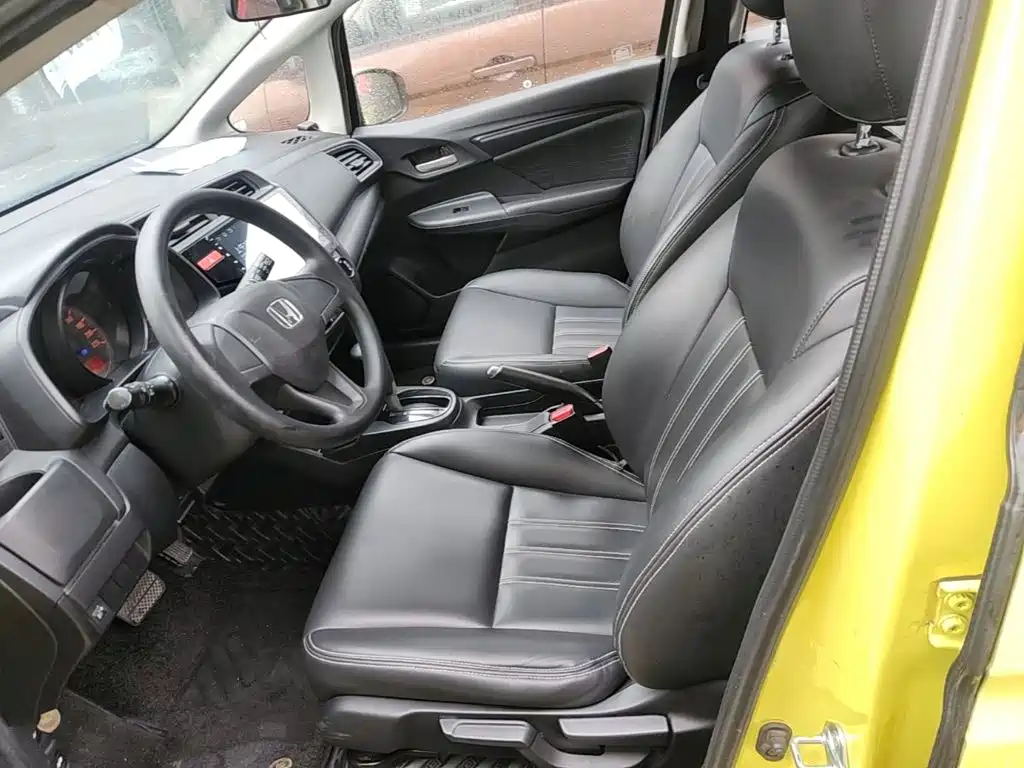 Honda Fit — миниатюра 15