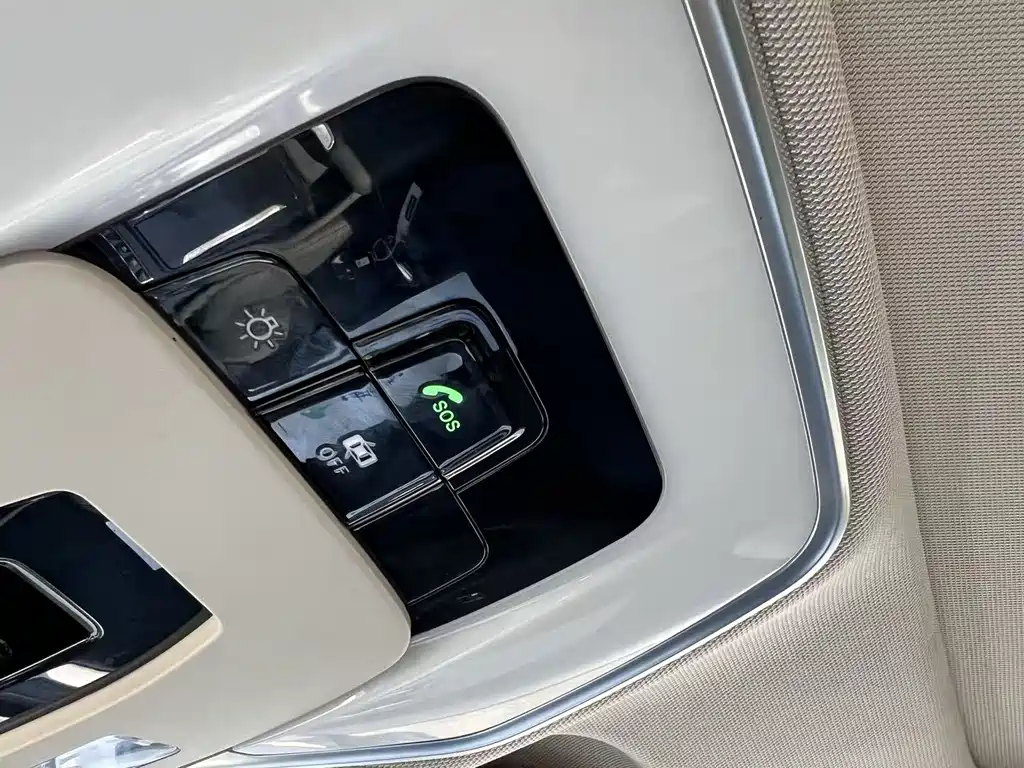 Hongqi Hongqi H5 — миниатюра 12