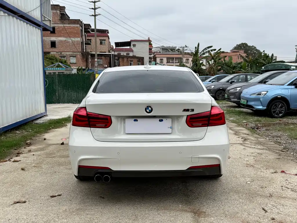 BMW 3 SERIES