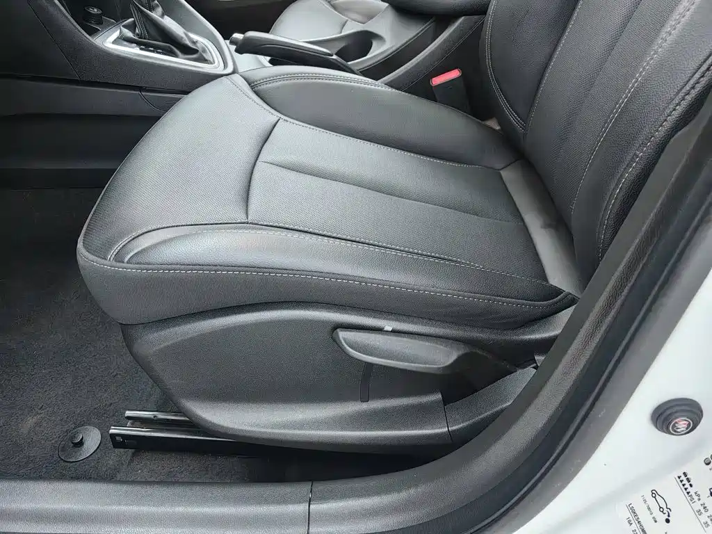 Buick Excelle — миниатюра 20