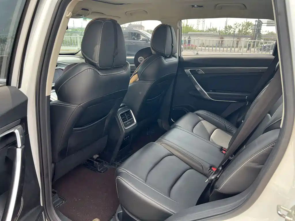 Geely Boyue — миниатюра 8