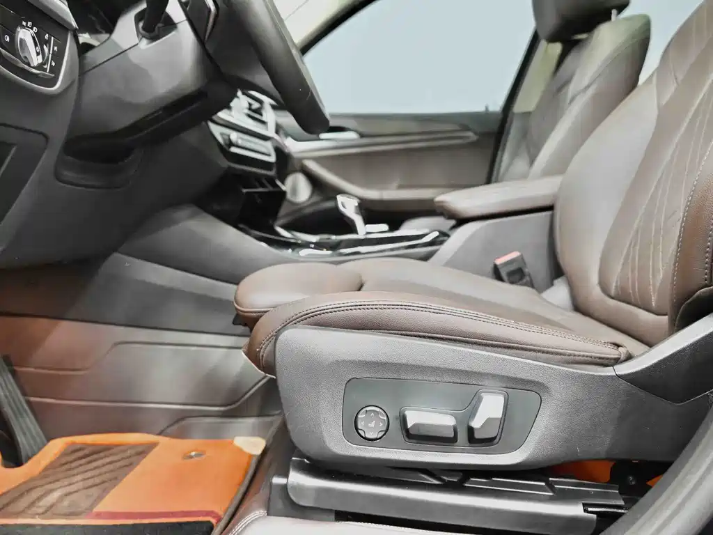 BMW X3 — миниатюра 7