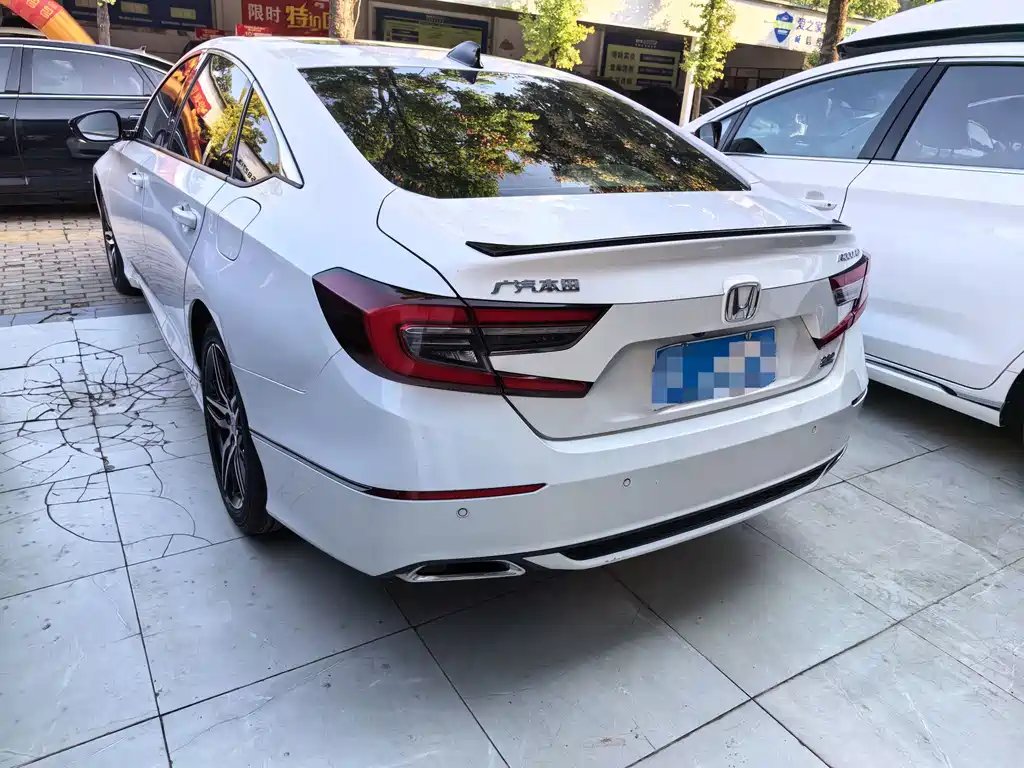 Honda Accord — миниатюра 14
