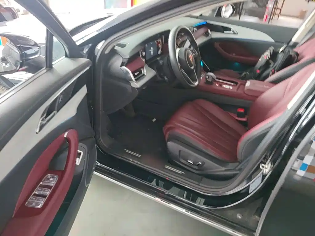 Hongqi Hongqi H5 — миниатюра 16
