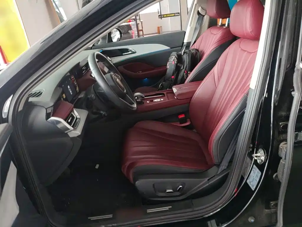 Hongqi Hongqi H5 — миниатюра 15