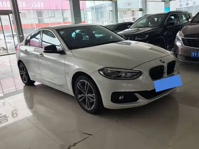 BMW  1 SERIES 2018