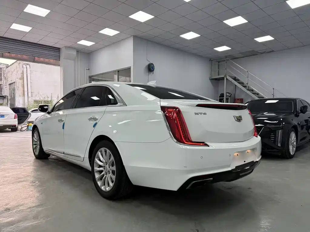 Cadillac XTS — миниатюра 11