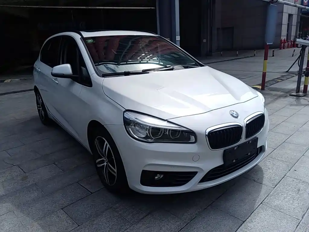 BMW 2 Series Active Tourer (Import) — миниатюра 4