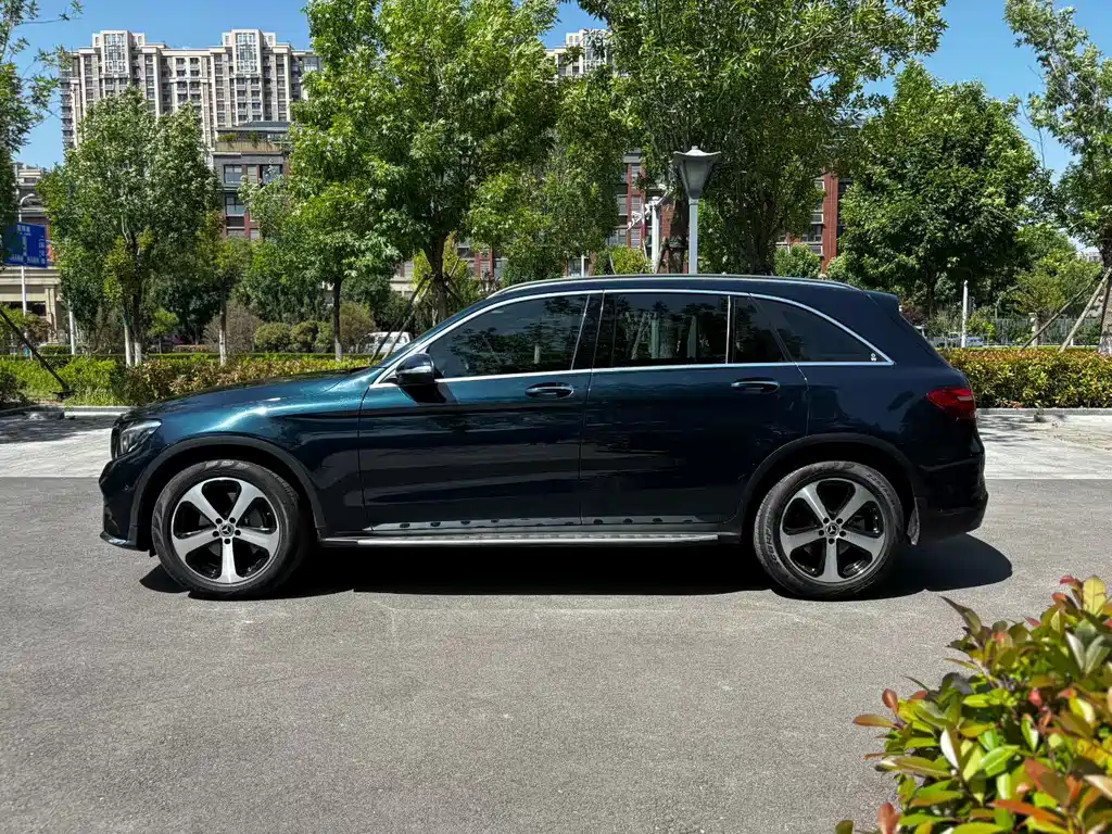 Mercedes-Benz GLC 2019 GLC 260 4MATIC Luxury