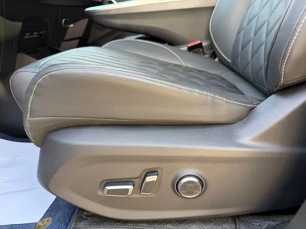 MAXUS G90 — миниатюра 24