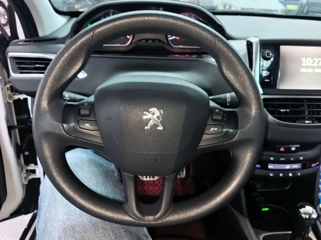 Peugeot 2008 — миниатюра 11