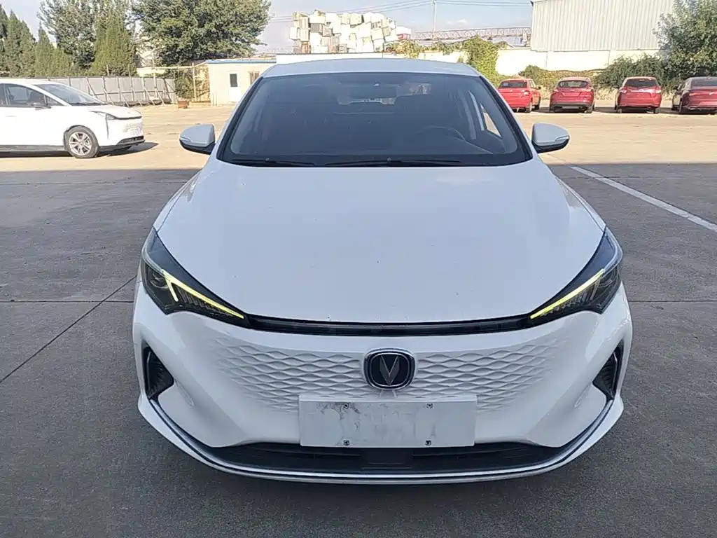 Changan Eado New Energy — миниатюра 3