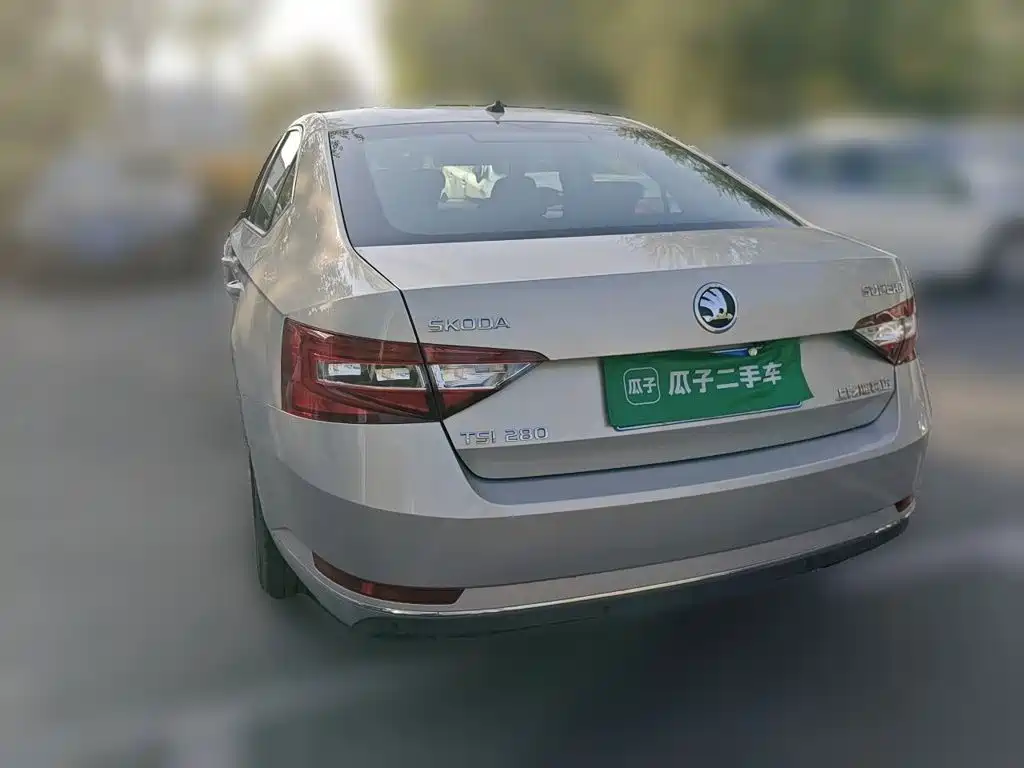 Skoda Superb — миниатюра 4