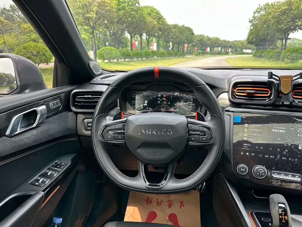 Lynk & Co 02 Hatchback — миниатюра 22