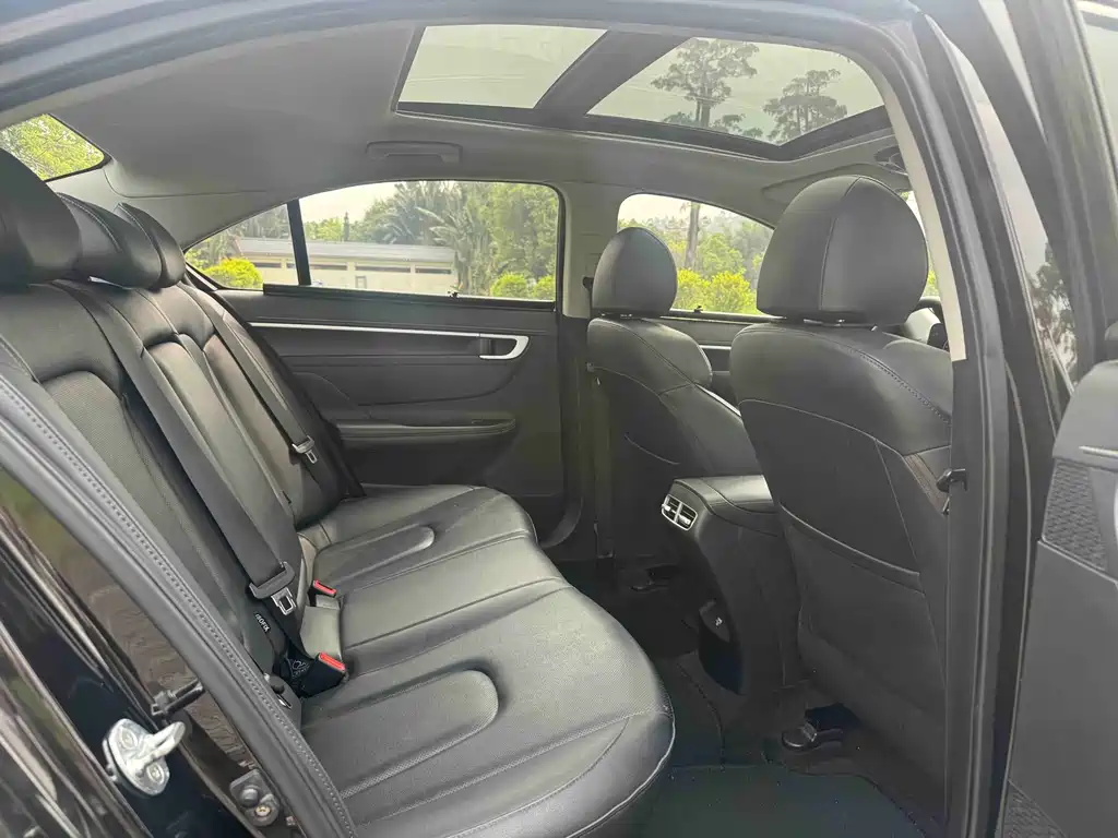 Hyundai Mistra — миниатюра 7